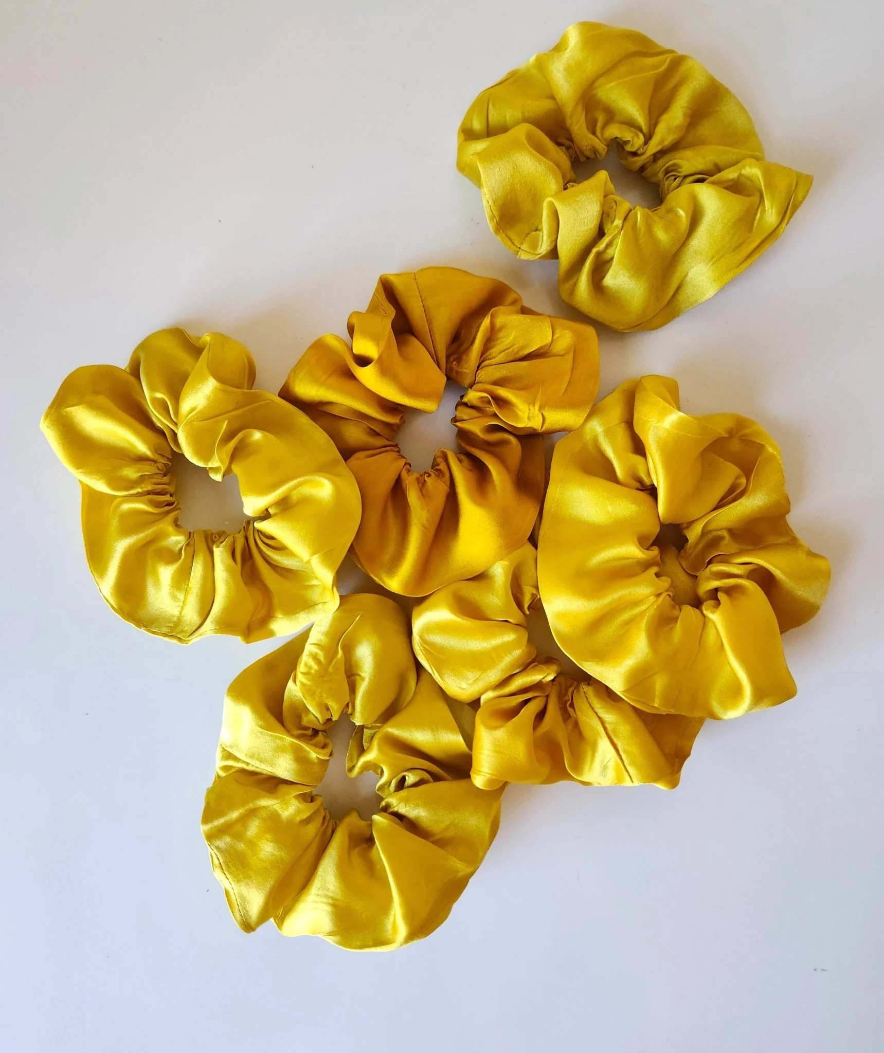 COLOR POP! Solid Botanically Dyed Silk Hair Scrunchie - Image 9