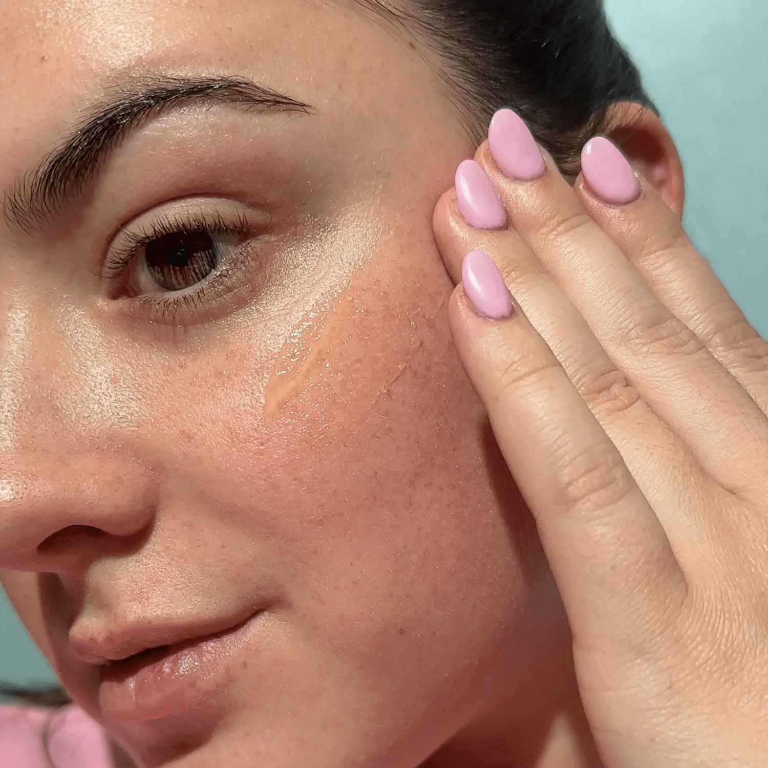 Daily Invisible Gel SPF 40 Sunscreen - Image 6